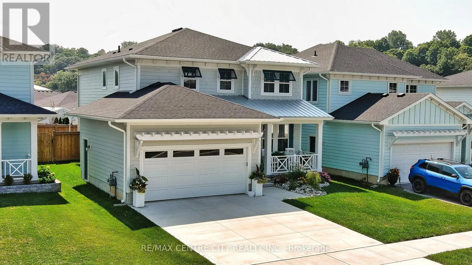 416 BREAKWATER BOULEVARD