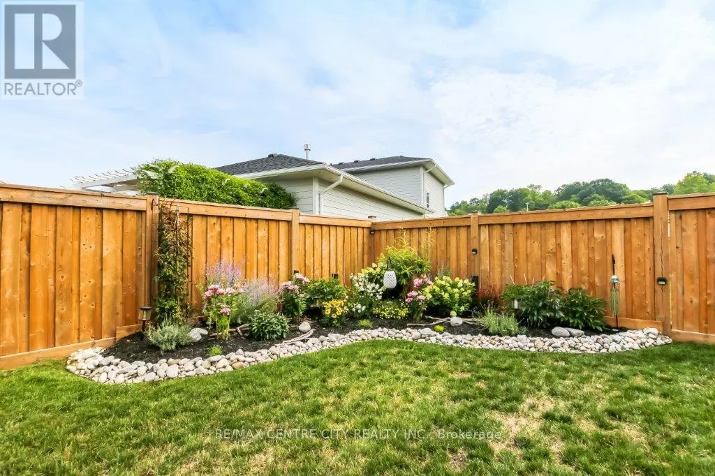 416 BREAKWATER BOULEVARD