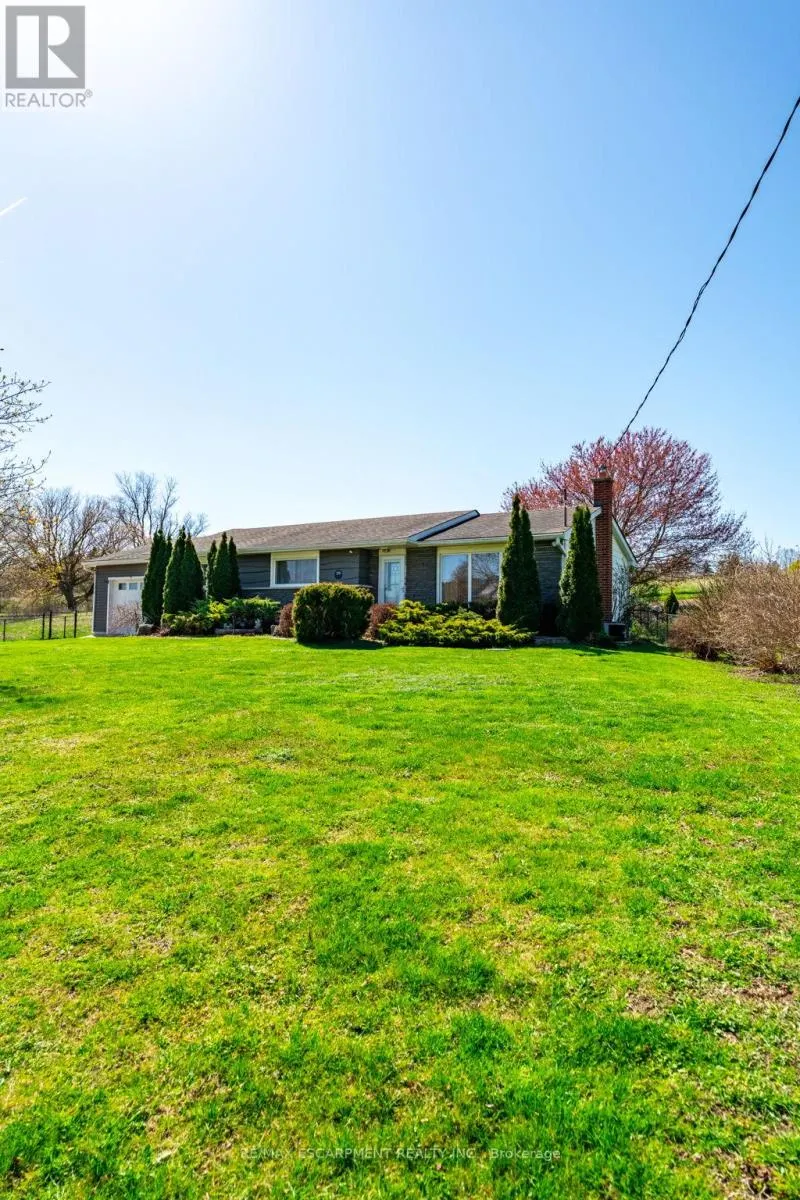 258 OAKHILL DRIVE