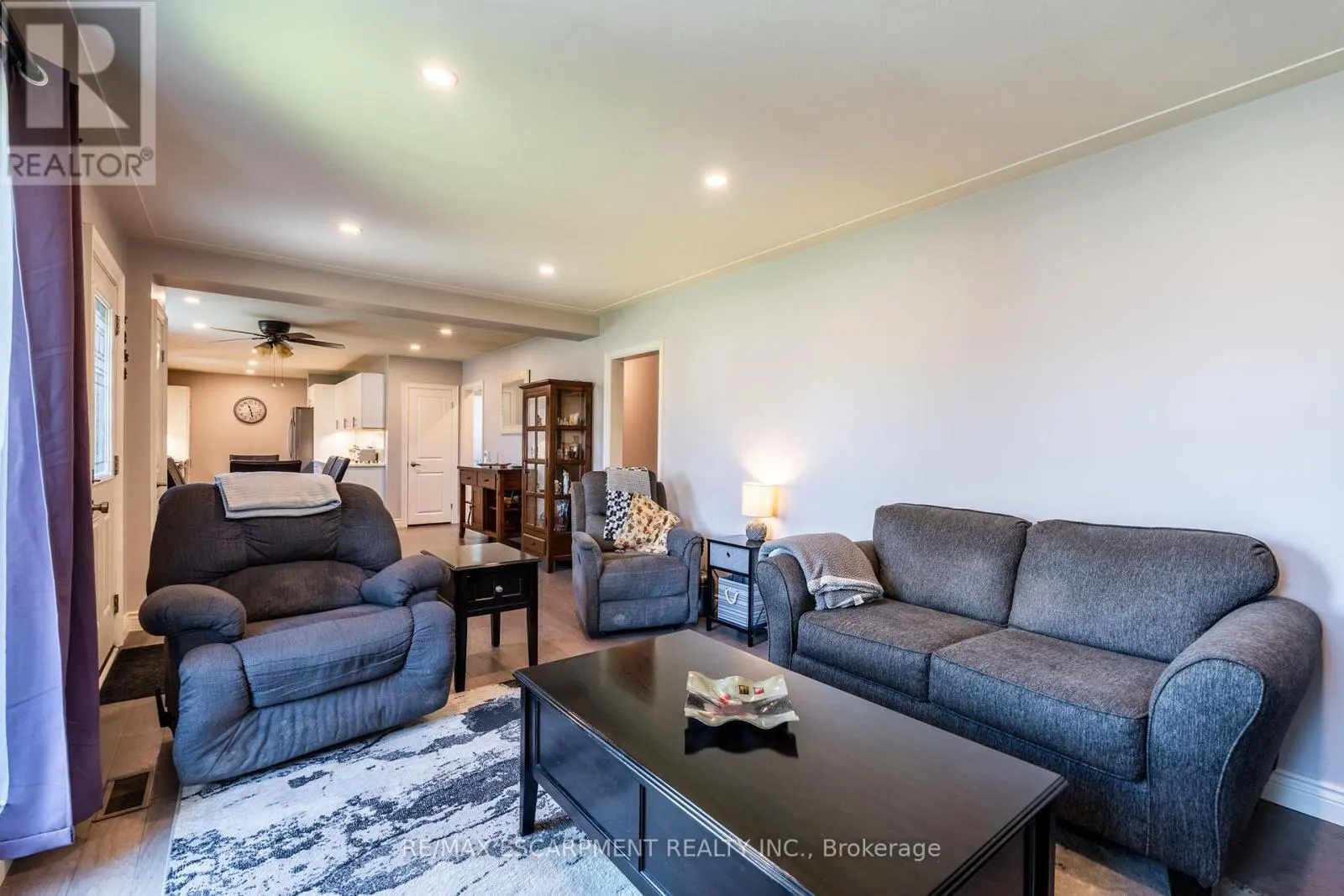 258 OAKHILL DRIVE