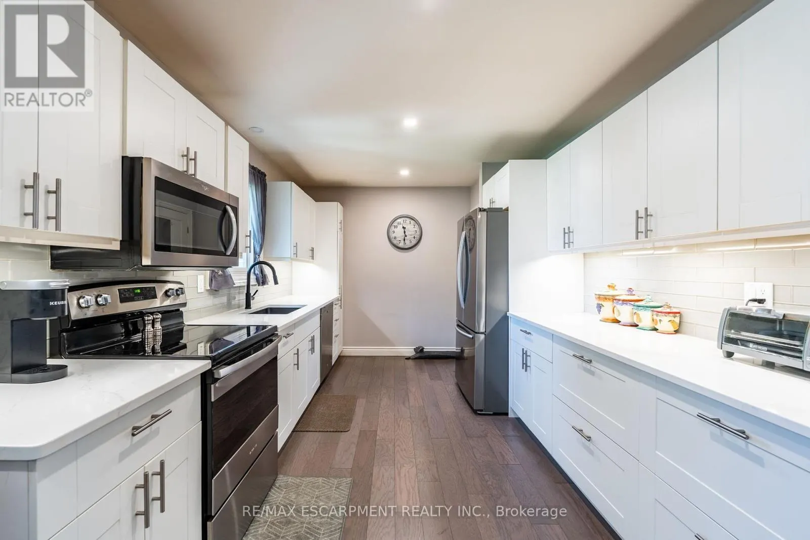 258 OAKHILL DRIVE