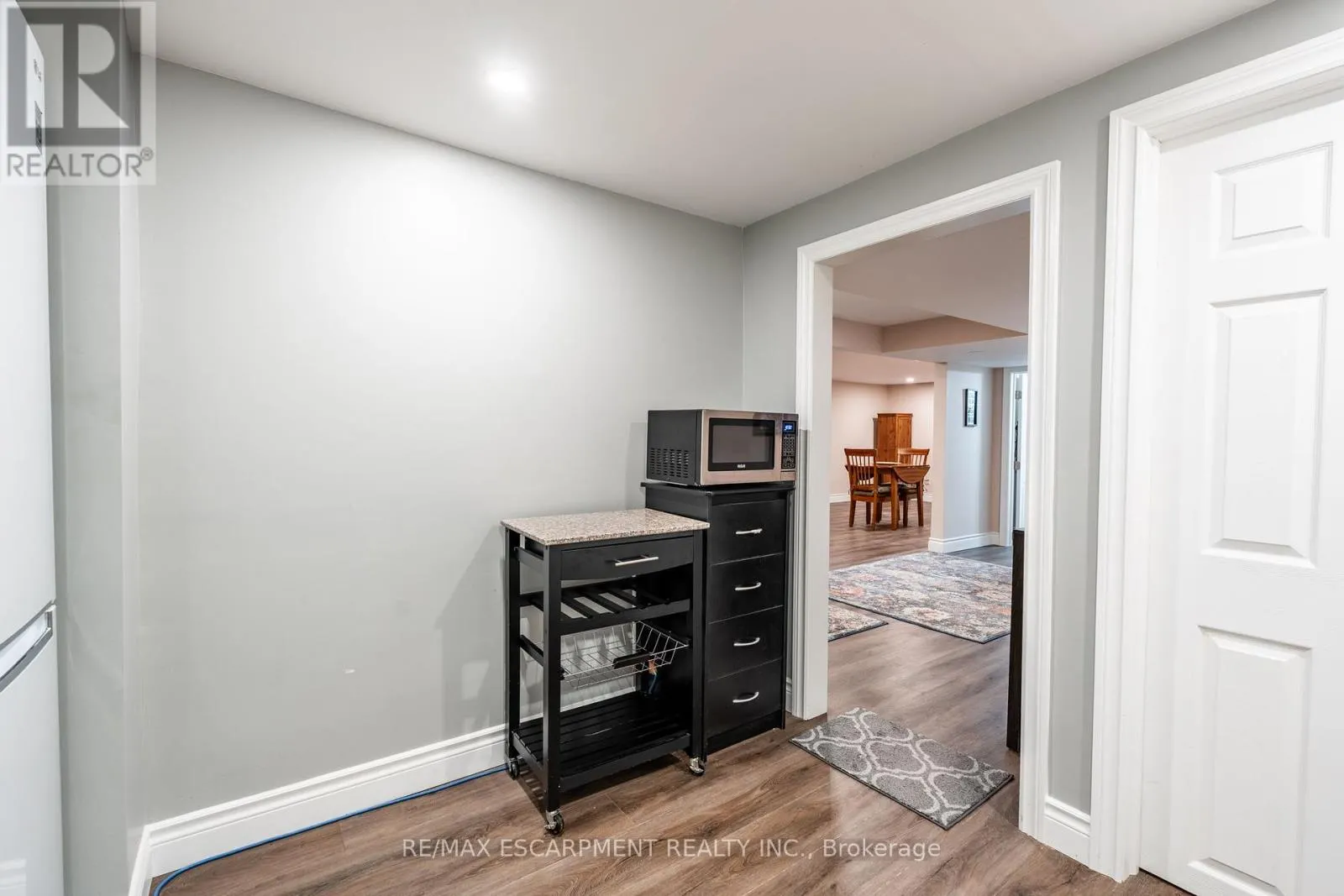 258 OAKHILL DRIVE