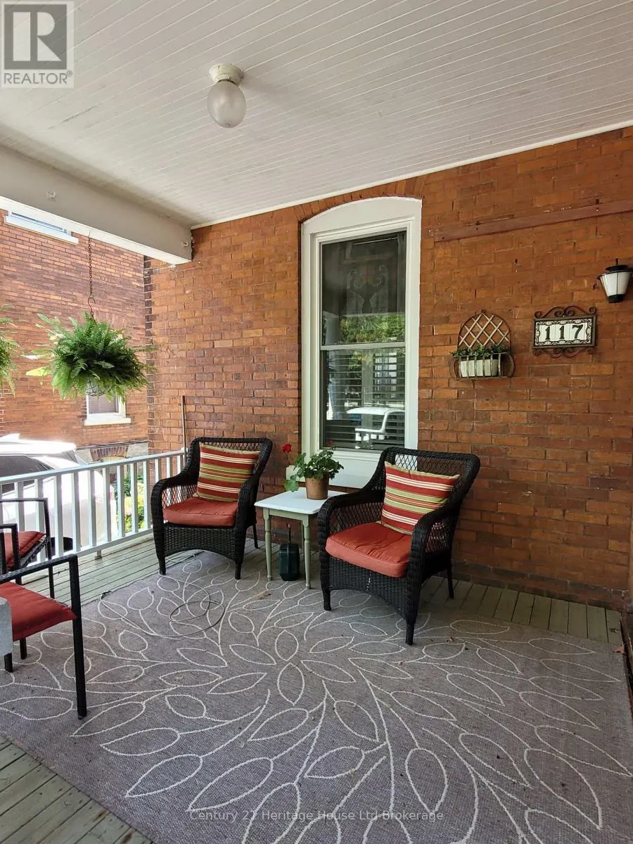 117 LIGHT STREET