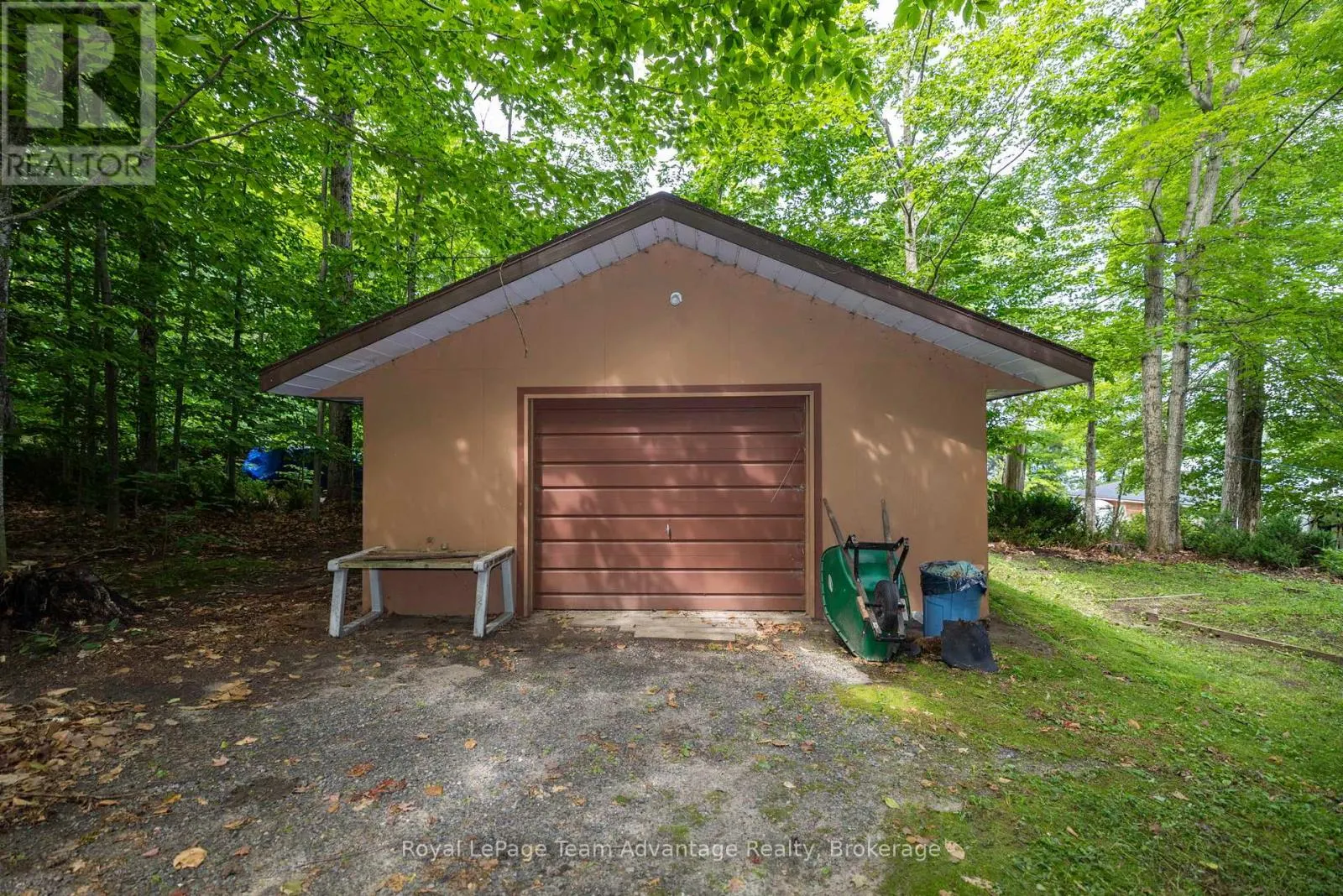 646 (125) OAK POINT ROAD
