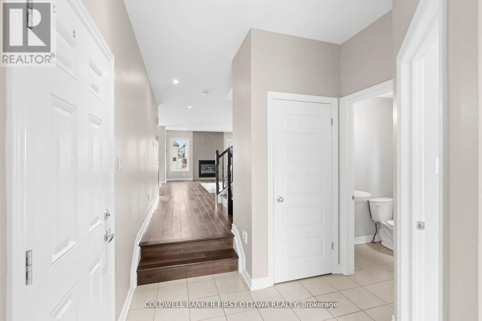 2459 ESPRIT DRIVE