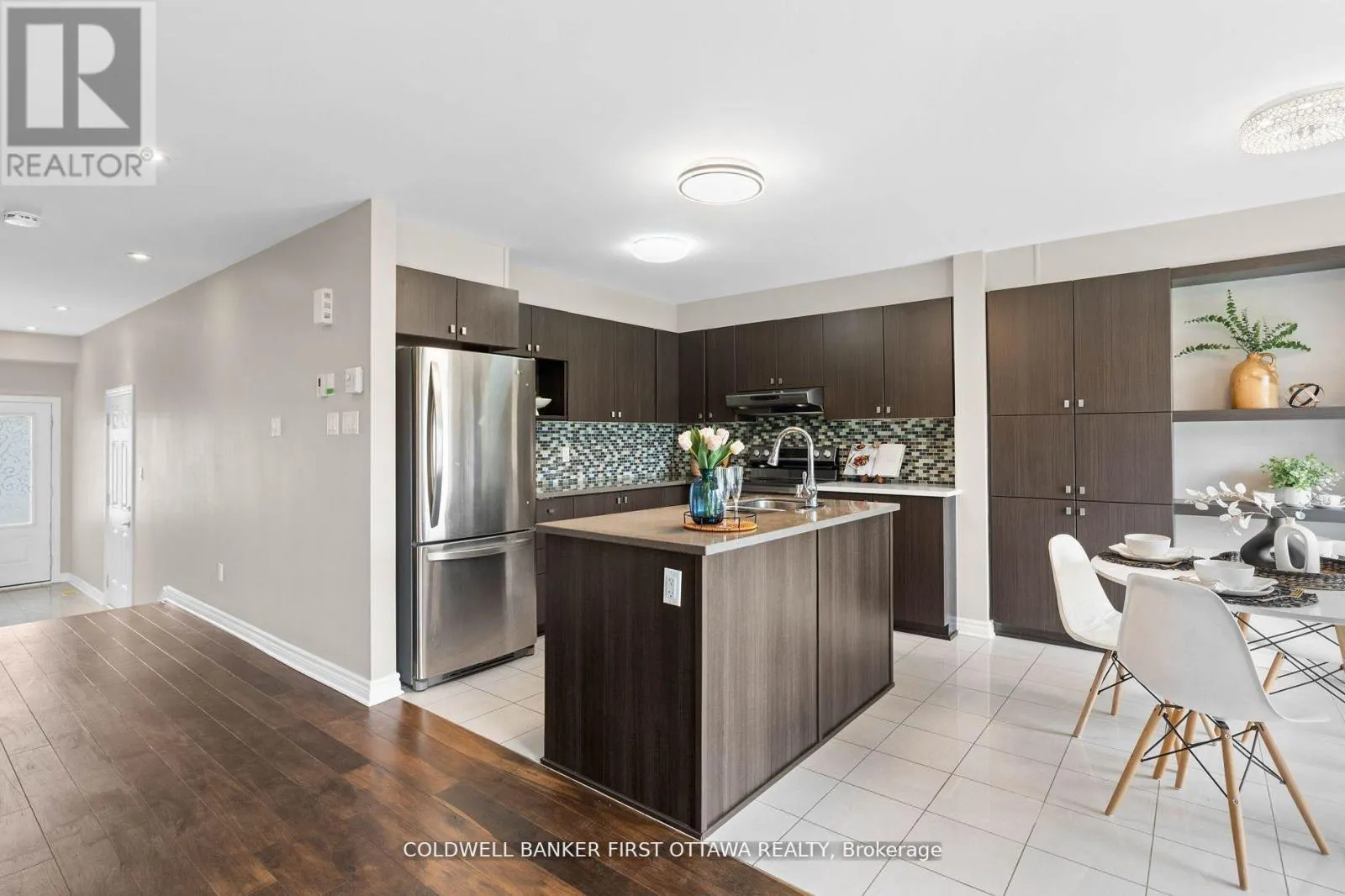 2459 ESPRIT DRIVE