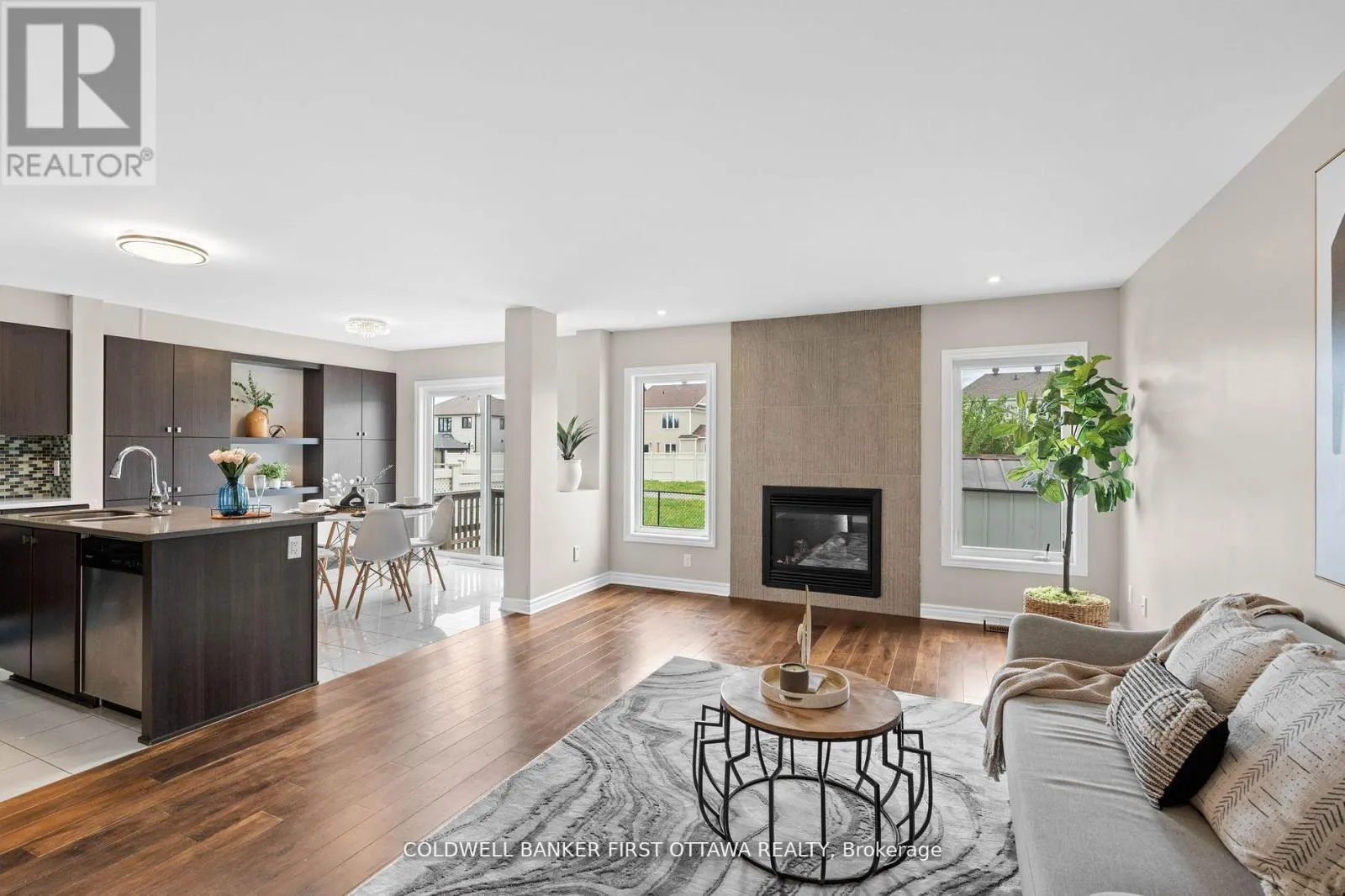2459 ESPRIT DRIVE