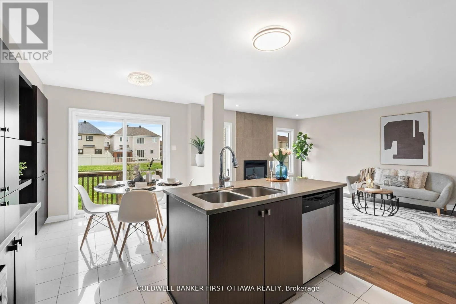 2459 ESPRIT DRIVE