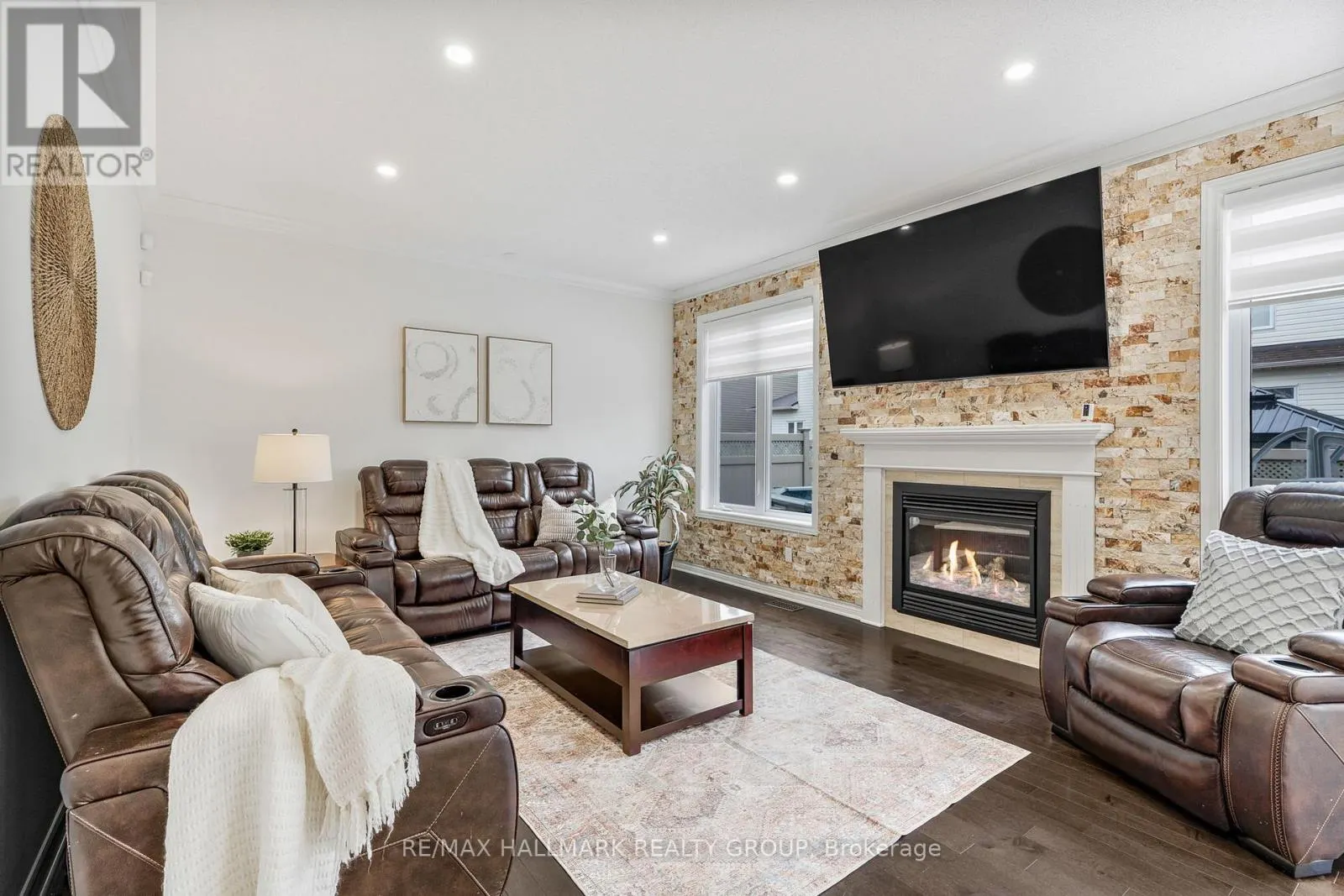1018 WINTERSPRING RIDGE