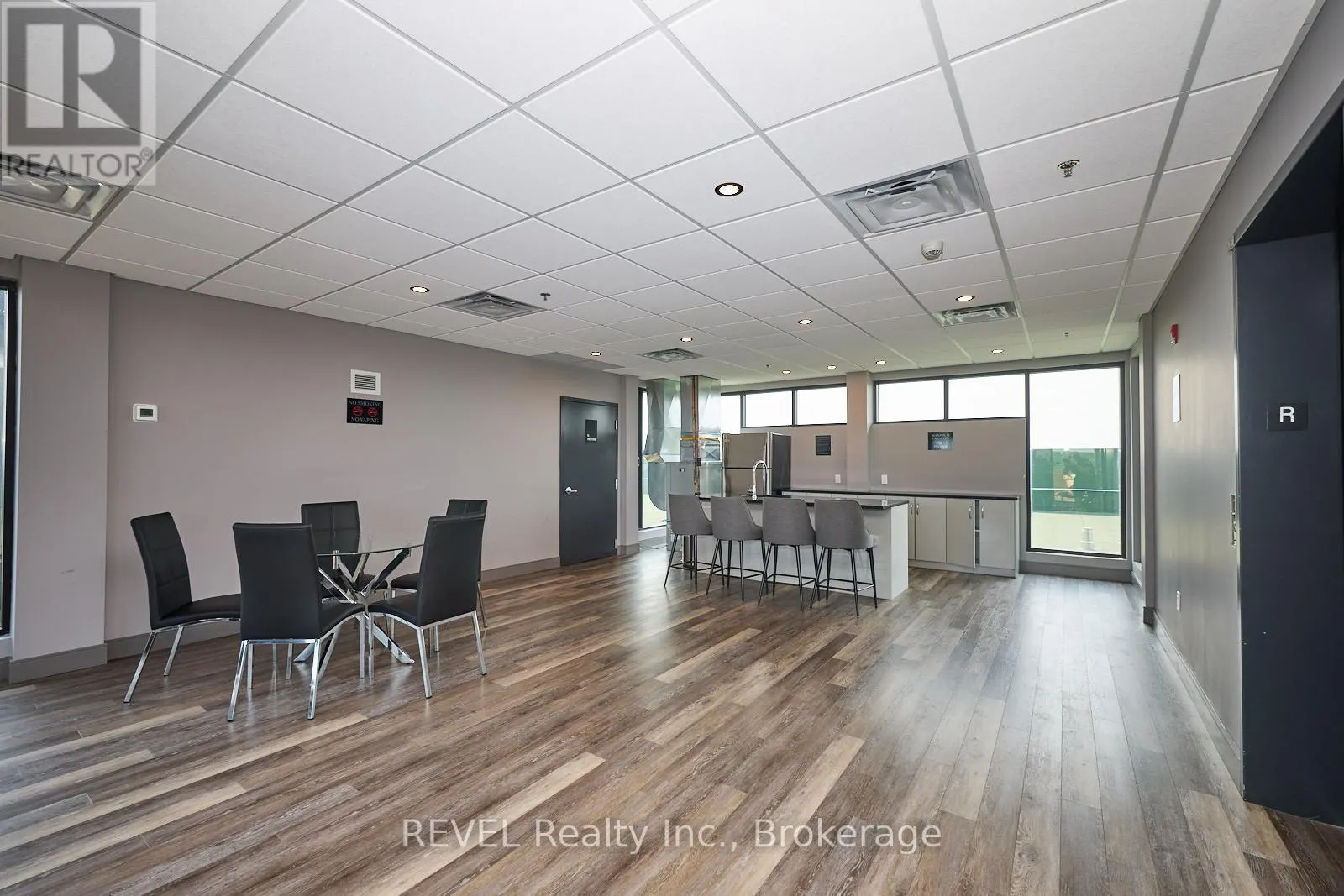 305 - 300B FOURTH AVENUE, #305