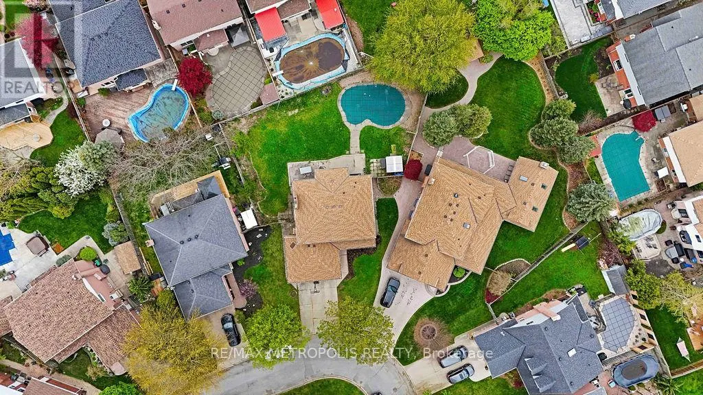 21 WALTERS COURT