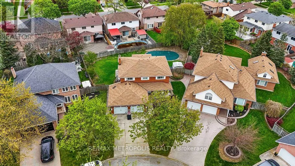 21 WALTERS COURT