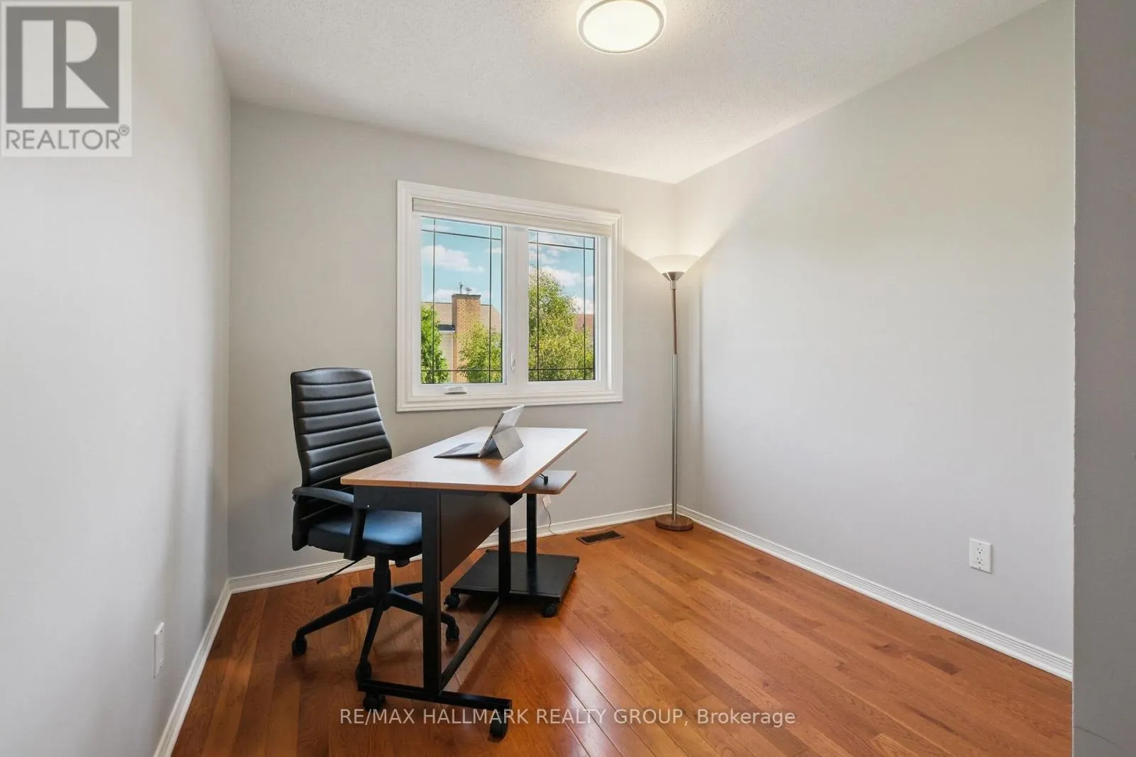 3034 COURTYARD CRESCENT