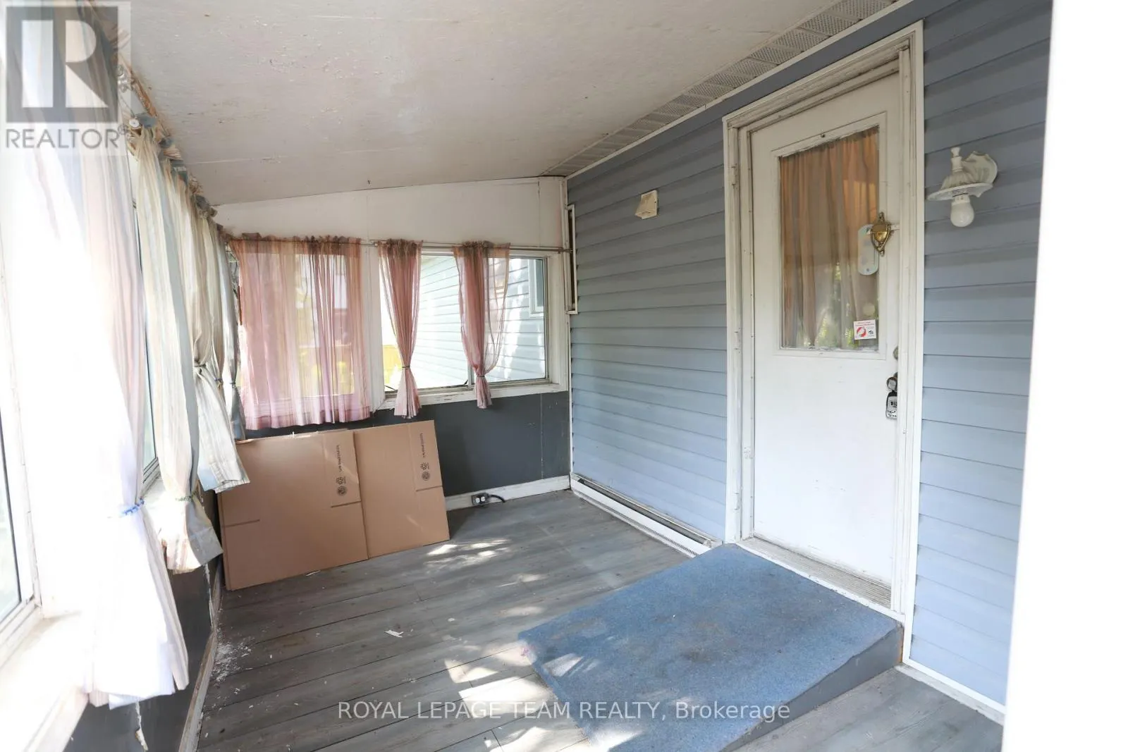 3 FRINGEWOOD DRIVE