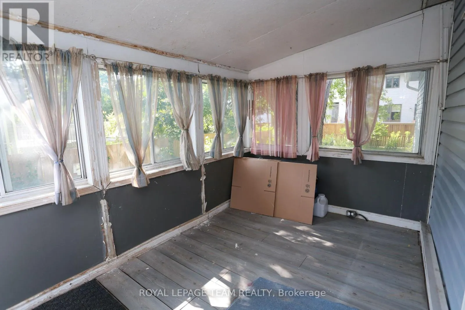 3 FRINGEWOOD DRIVE