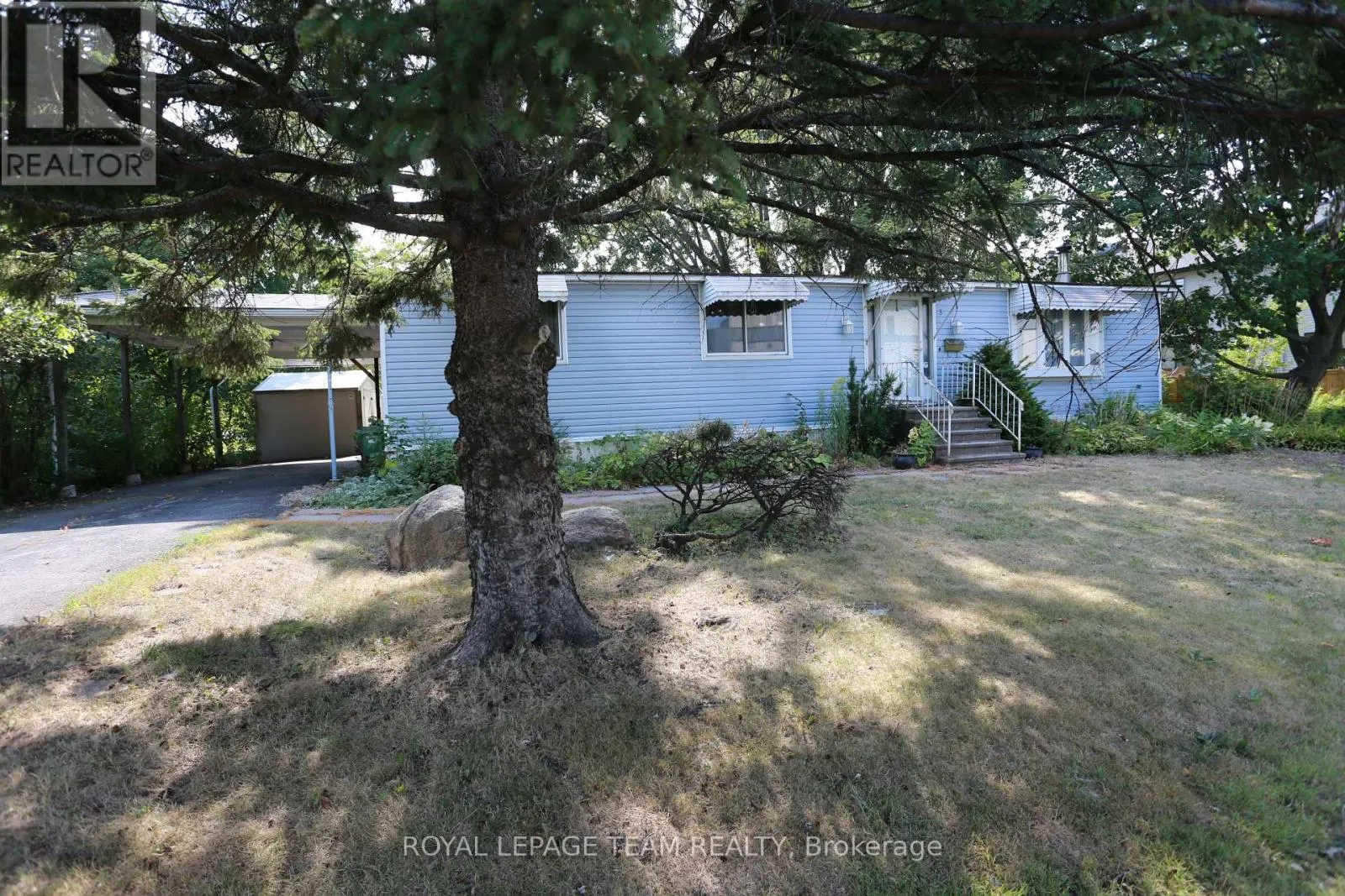 3 FRINGEWOOD DRIVE