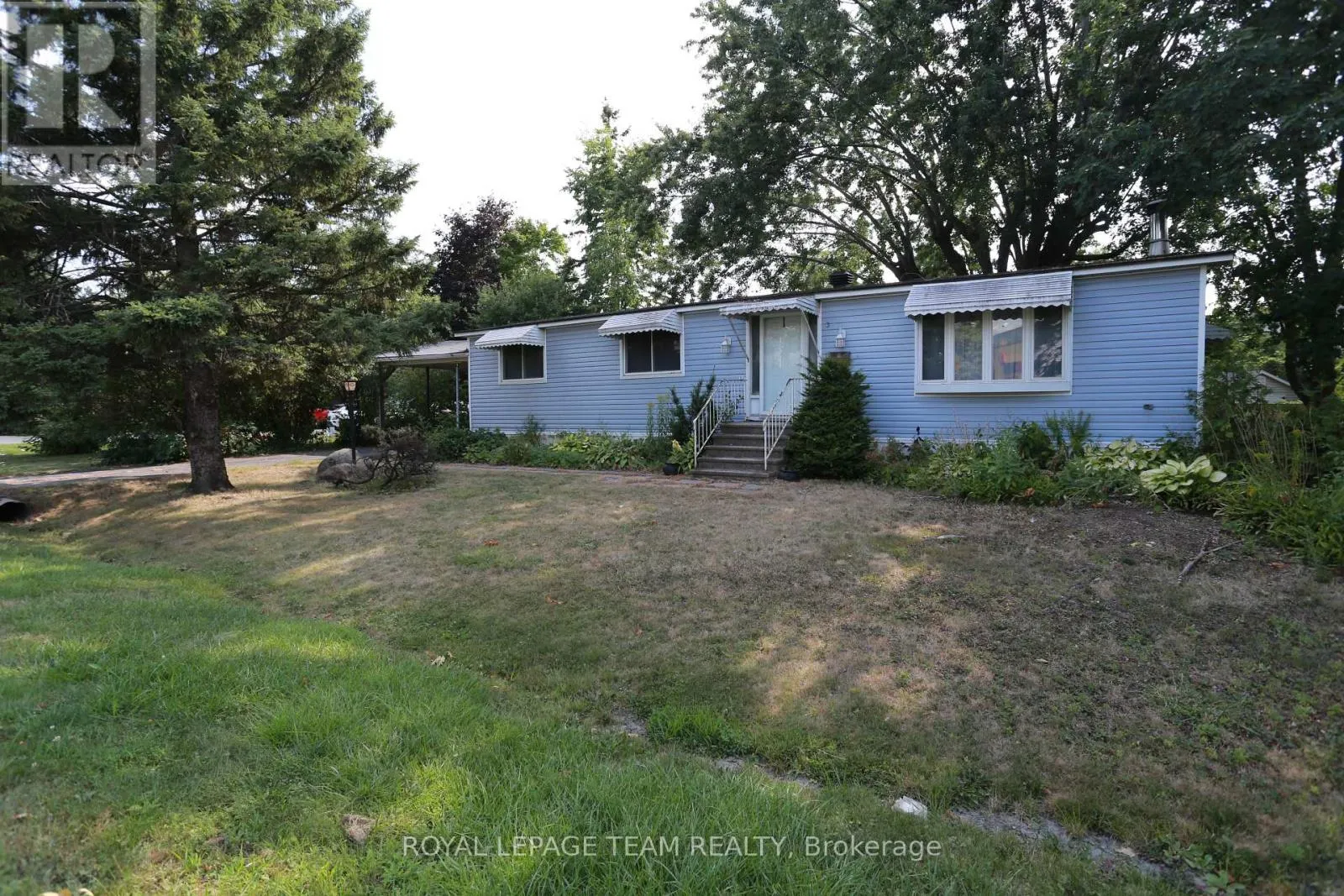 3 FRINGEWOOD DRIVE