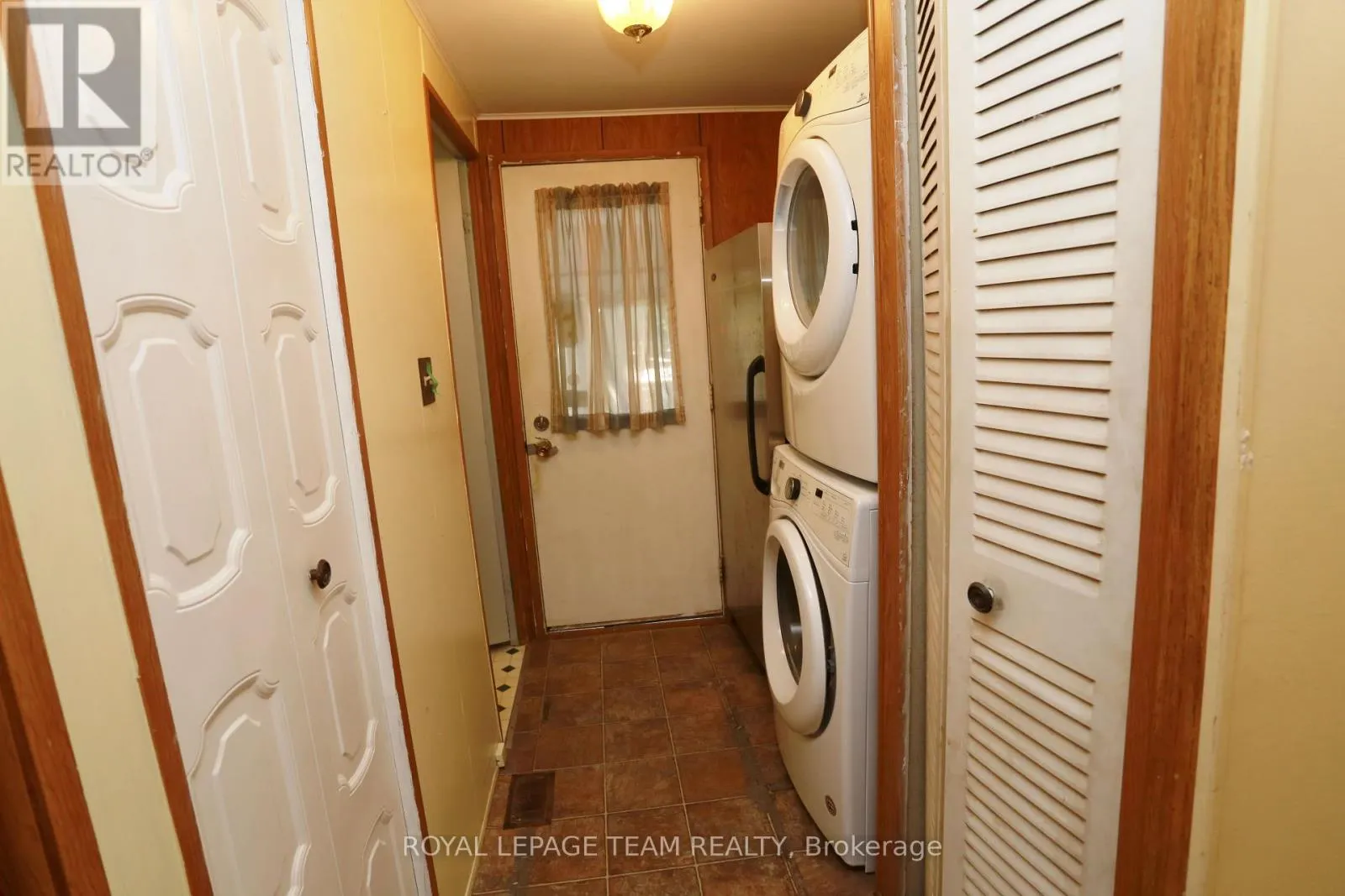 3 FRINGEWOOD DRIVE