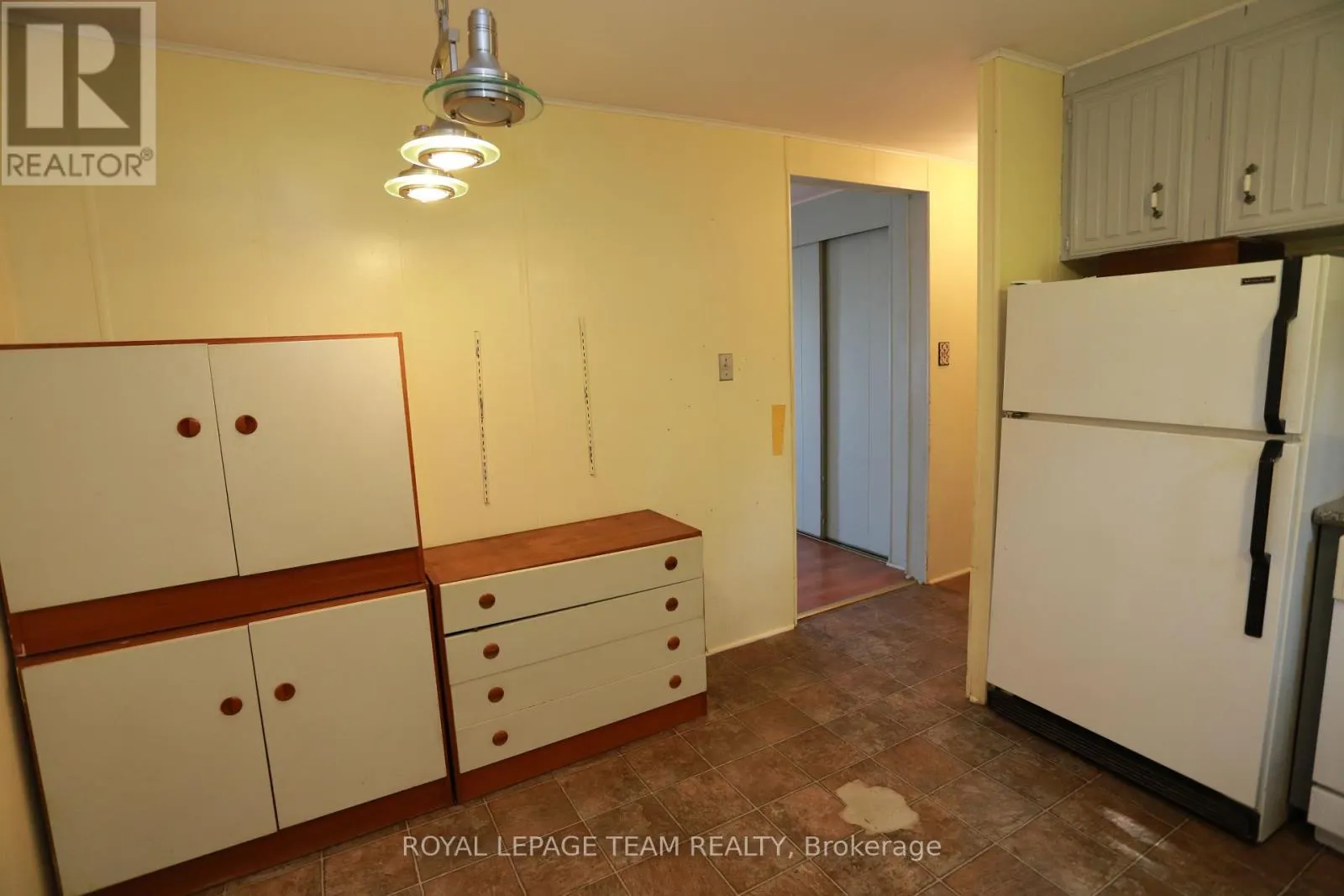 3 FRINGEWOOD DRIVE