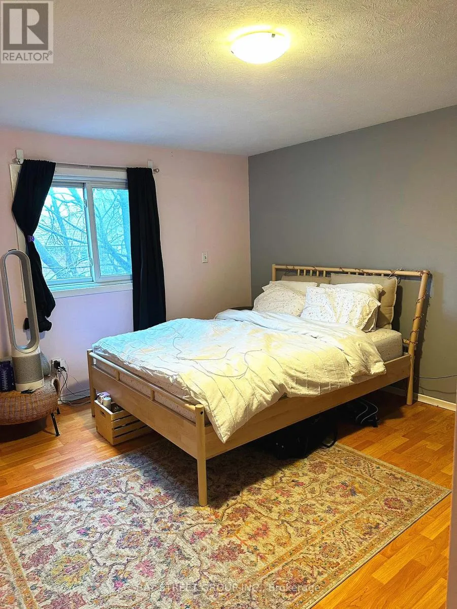 UPPER FLOOR - 38 NOECKER STREET
