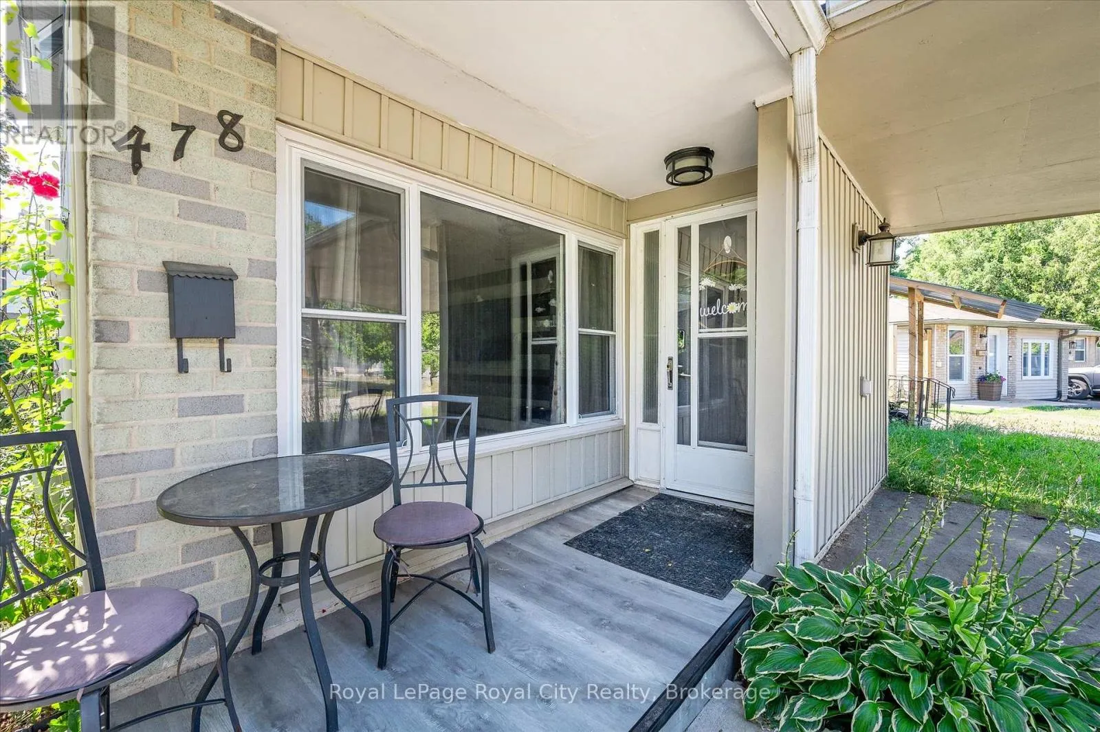 478 PINETREE CRESCENT