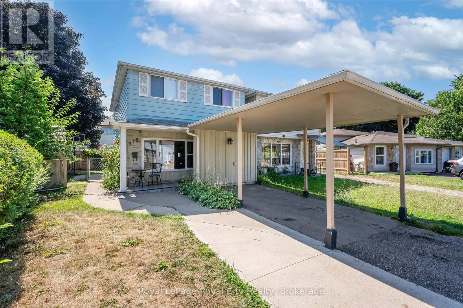 478 PINETREE CRESCENT