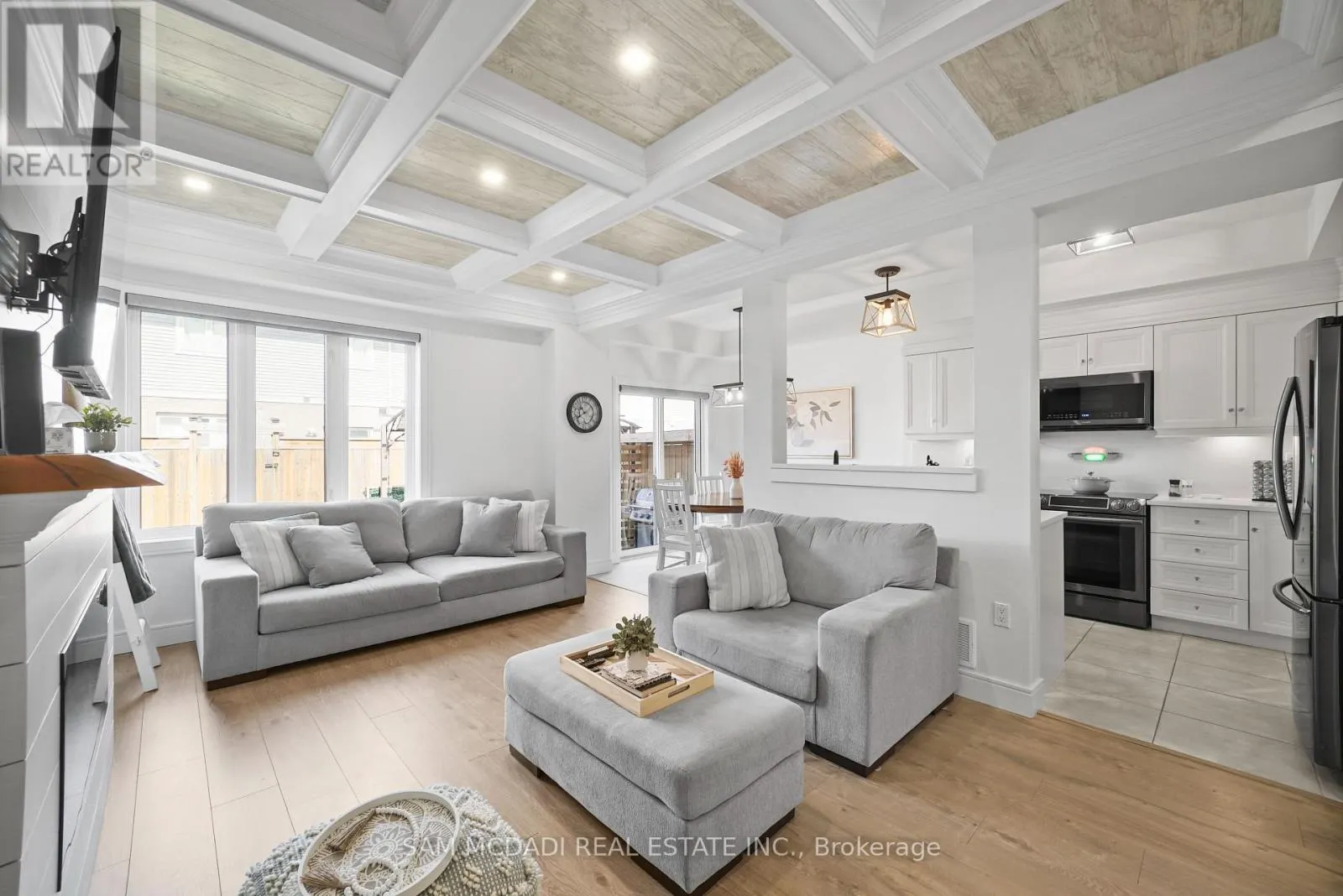18 BEAU CHATEL LANE