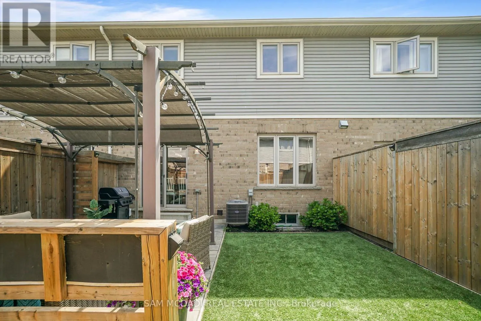 18 BEAU CHATEL LANE