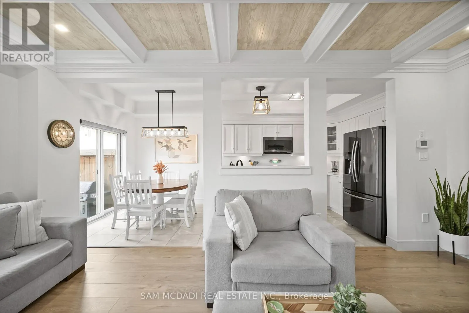 18 BEAU CHATEL LANE