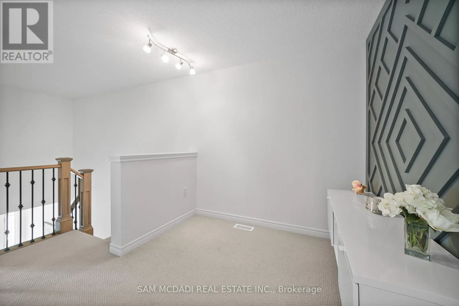18 BEAU CHATEL LANE