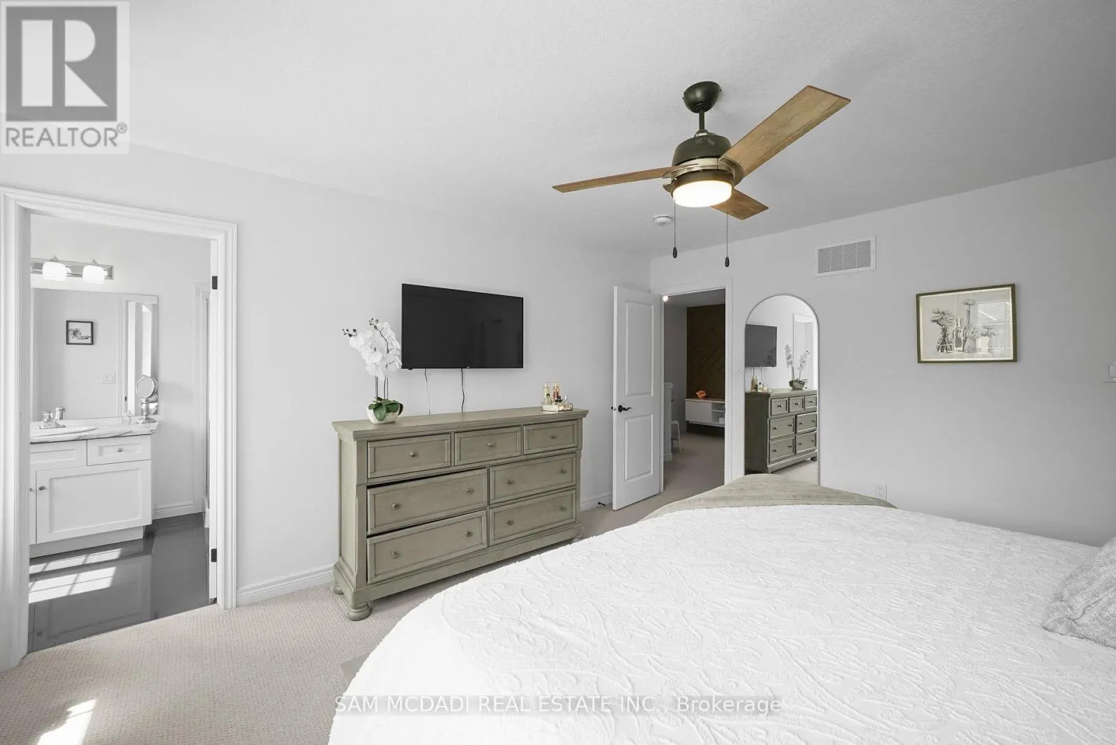 18 BEAU CHATEL LANE