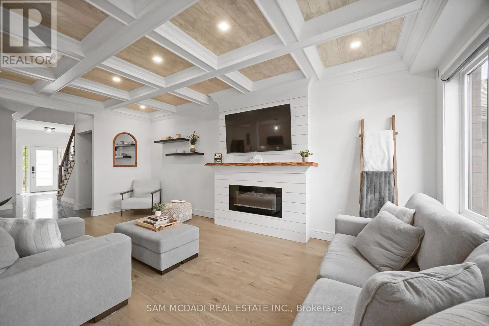 18 BEAU CHATEL LANE