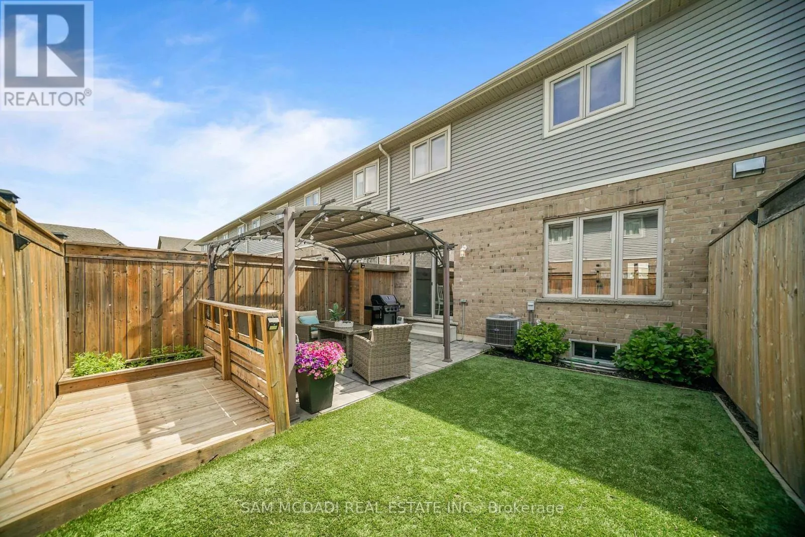 18 BEAU CHATEL LANE