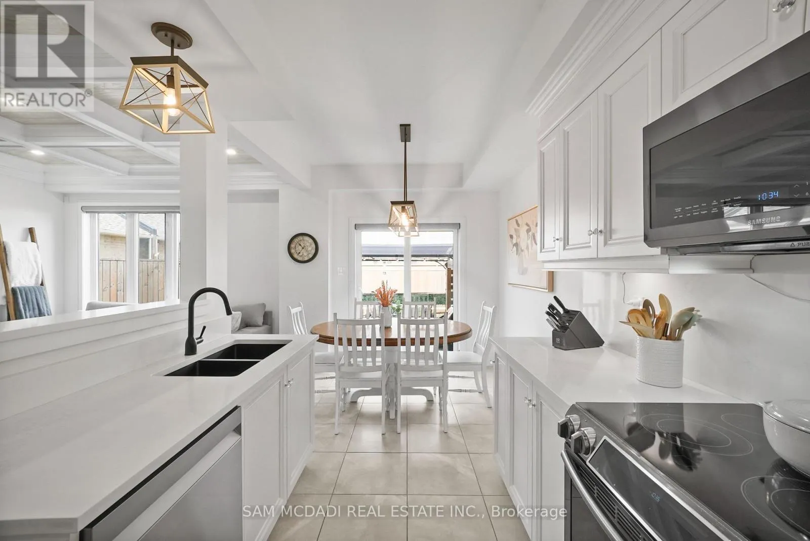18 BEAU CHATEL LANE