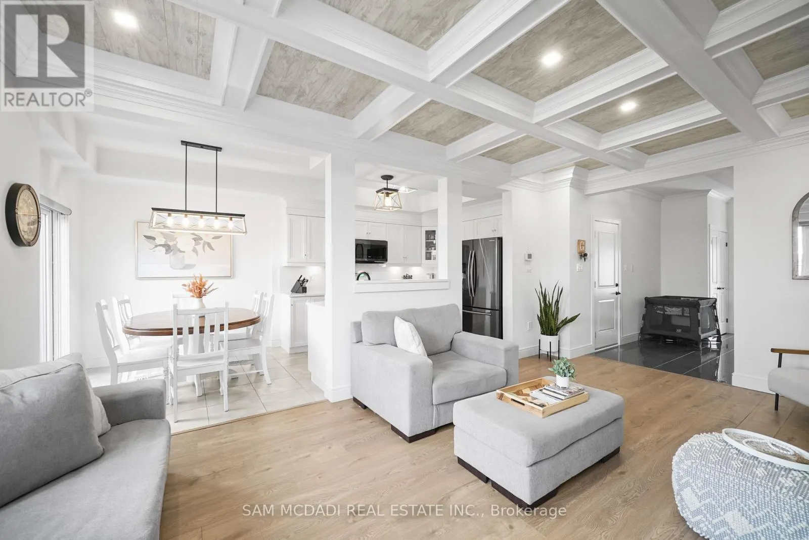 18 BEAU CHATEL LANE