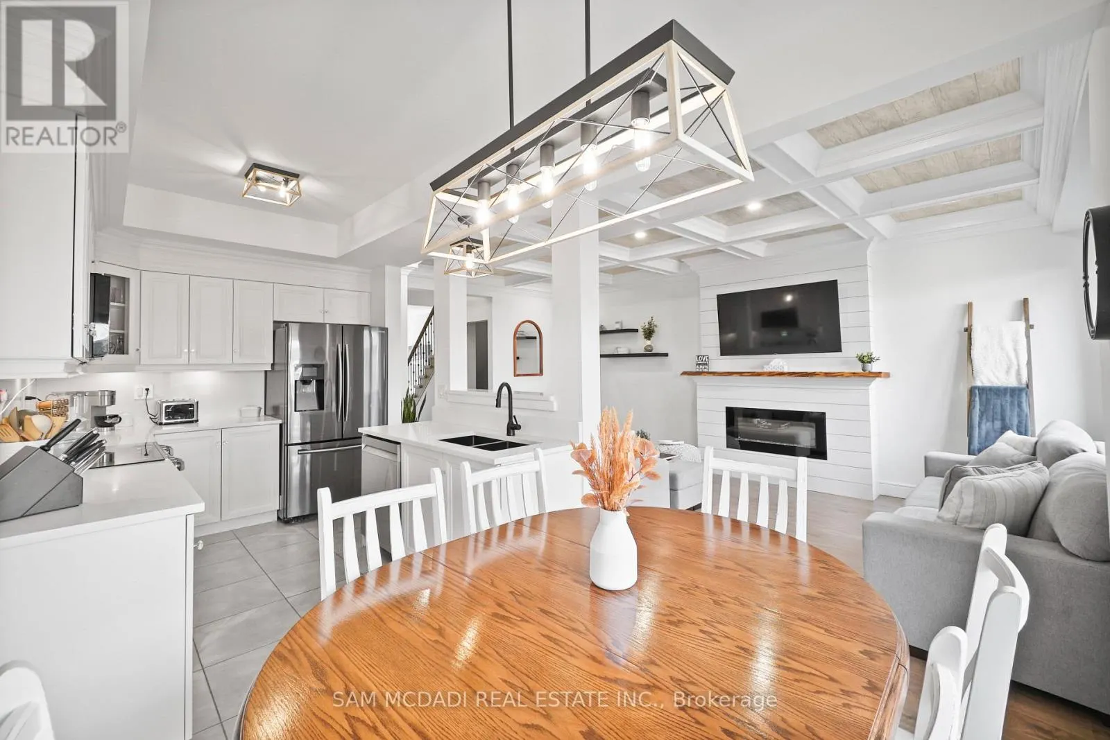 18 BEAU CHATEL LANE