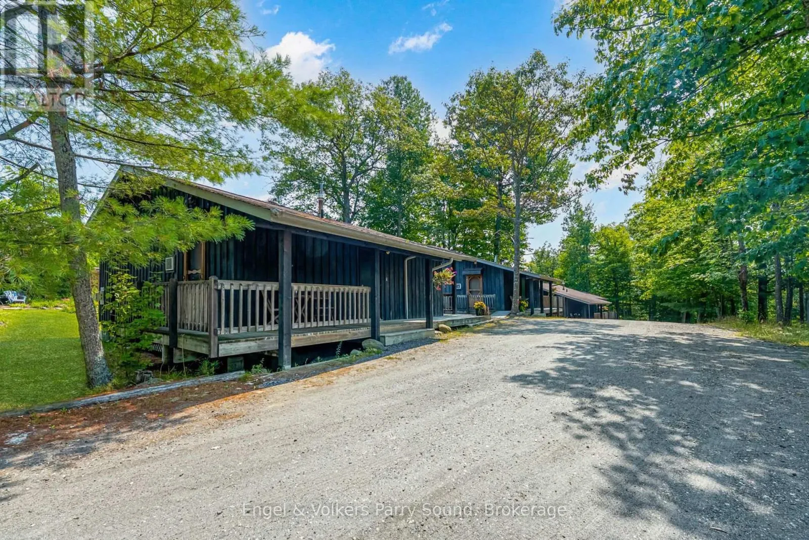 9 LITTLE BEAVER BOULEVARD