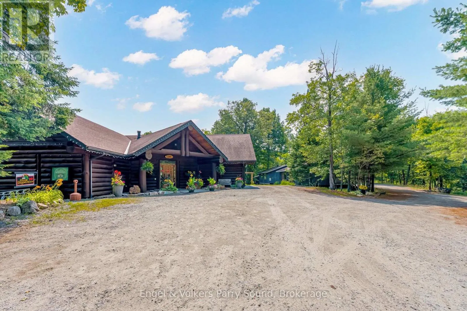 9 LITTLE BEAVER BOULEVARD