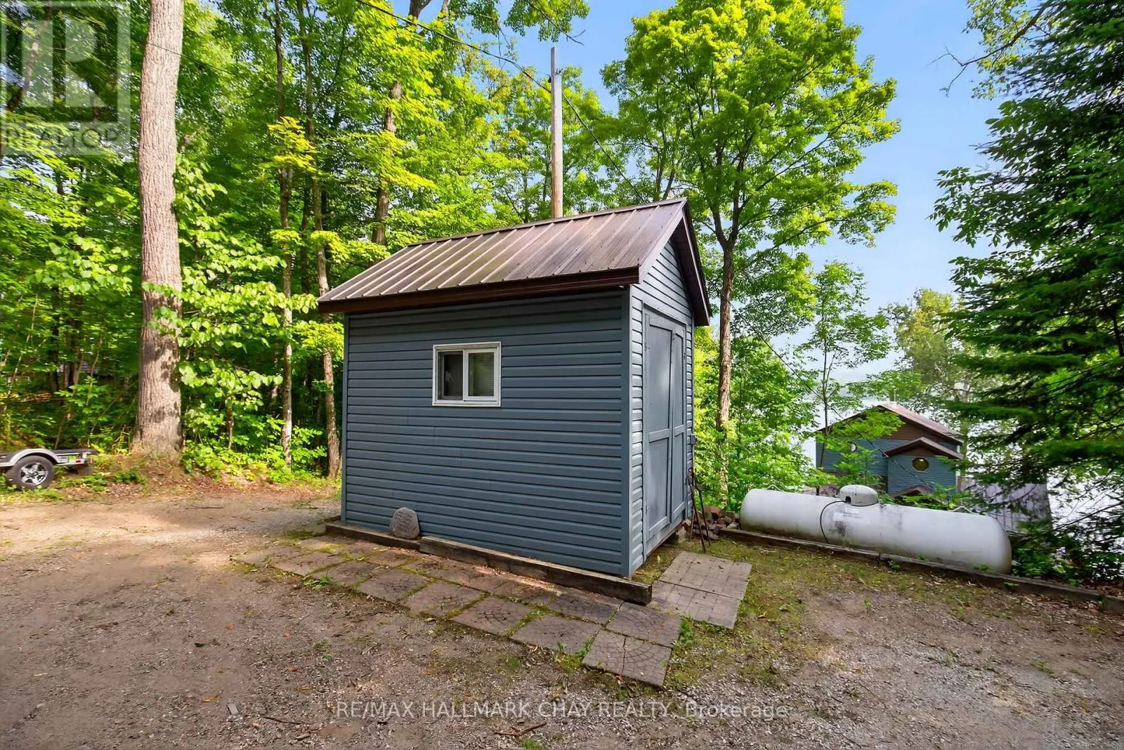 1104 HAMMOND ROAD