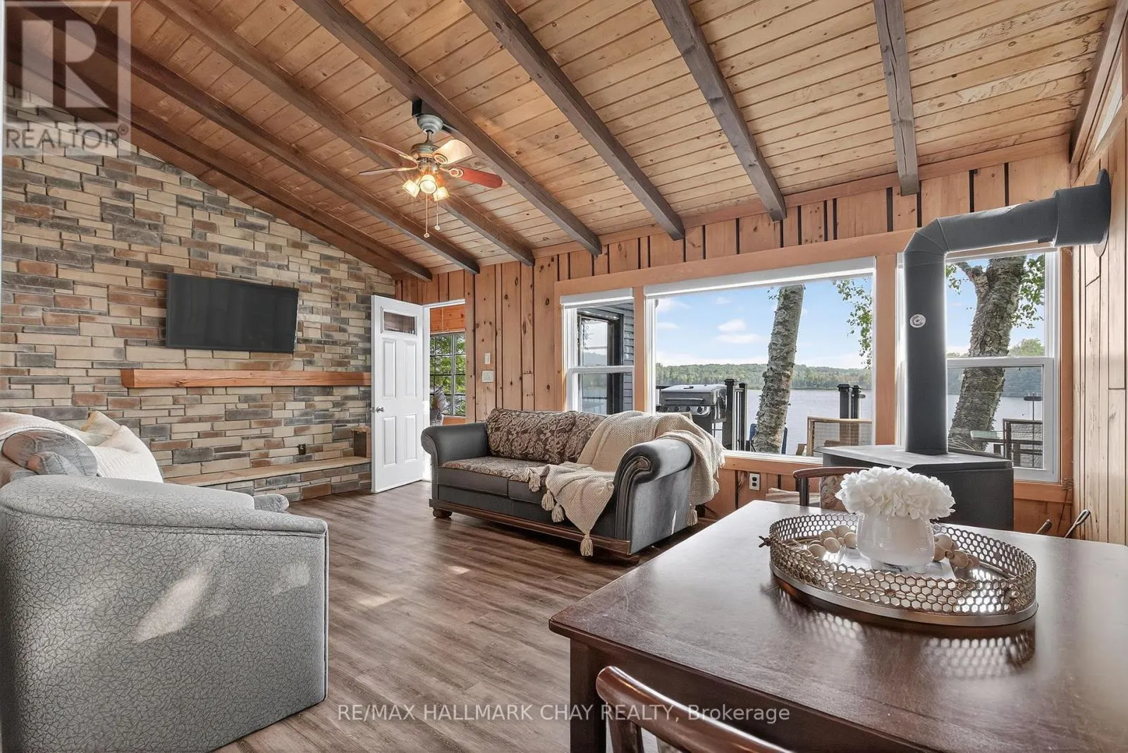 1104 HAMMOND ROAD