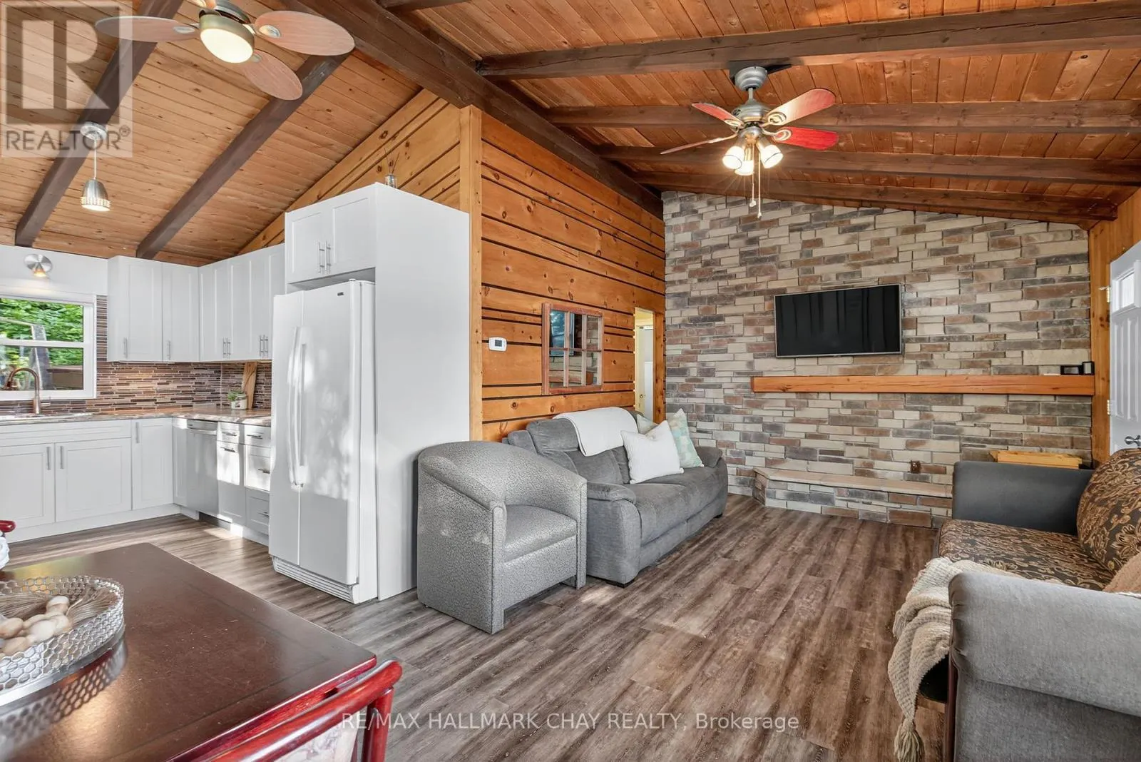 1104 HAMMOND ROAD