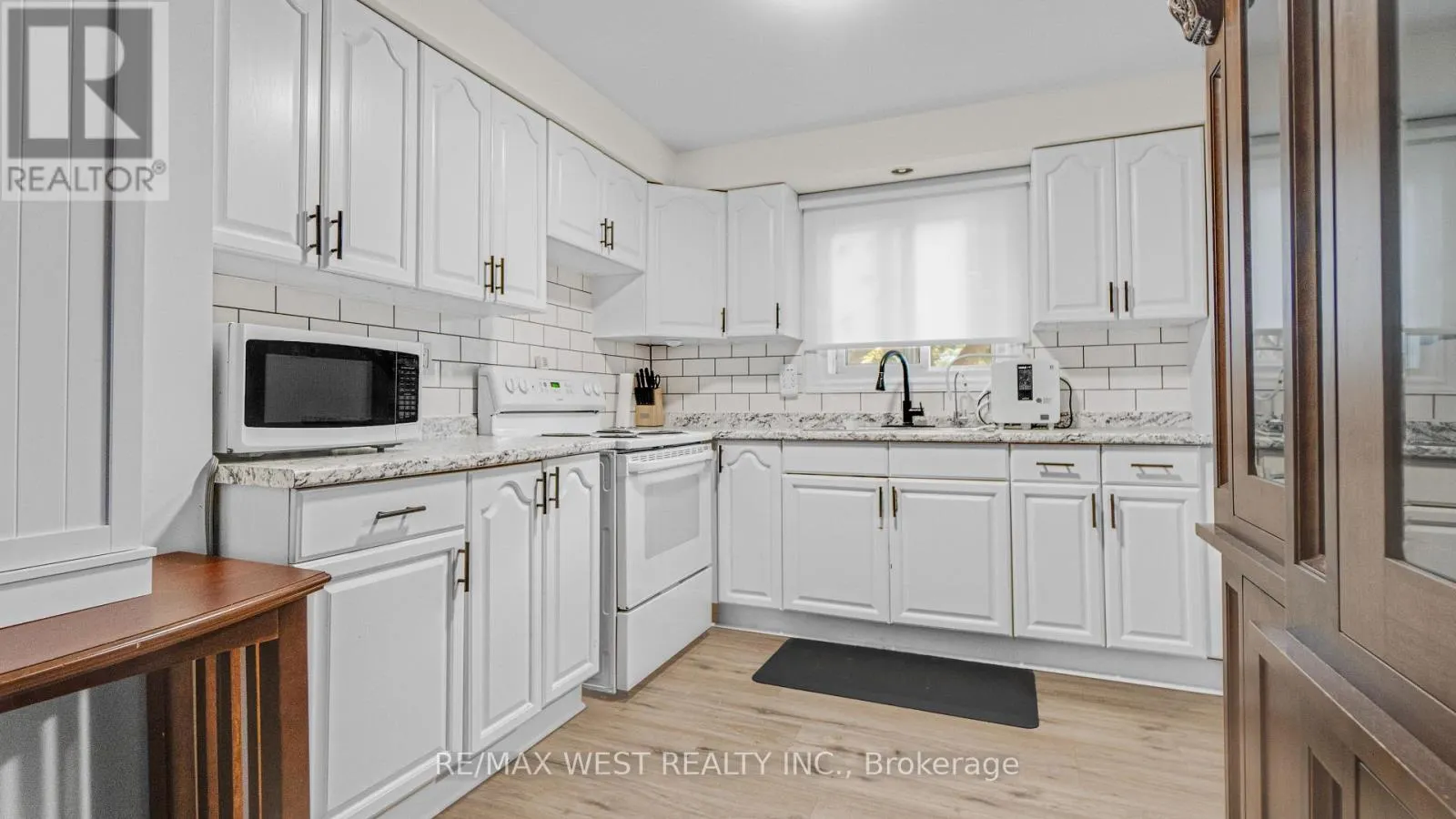 18 - 165 GREEN VALLEY DRIVE