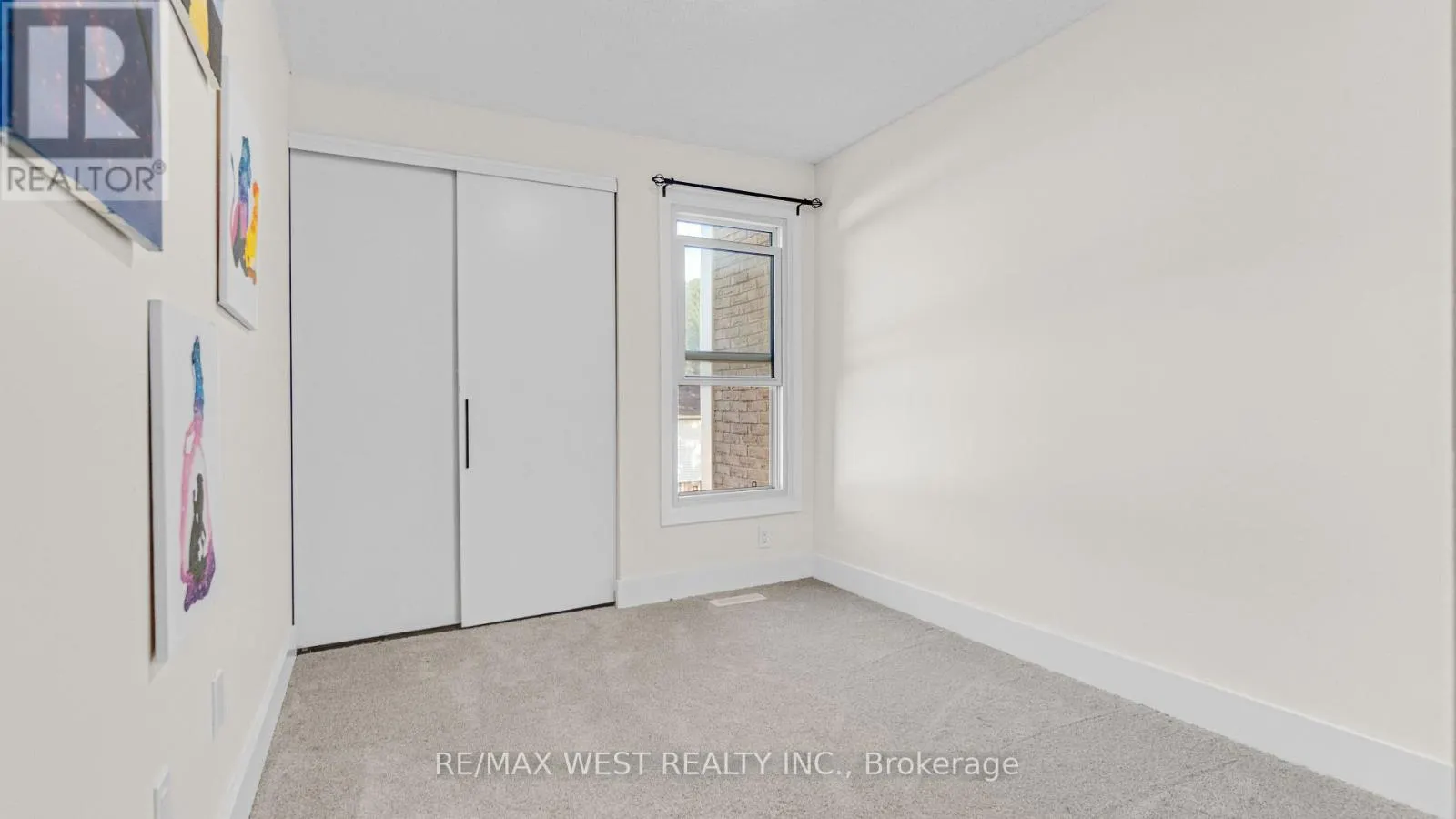 18 - 165 GREEN VALLEY DRIVE