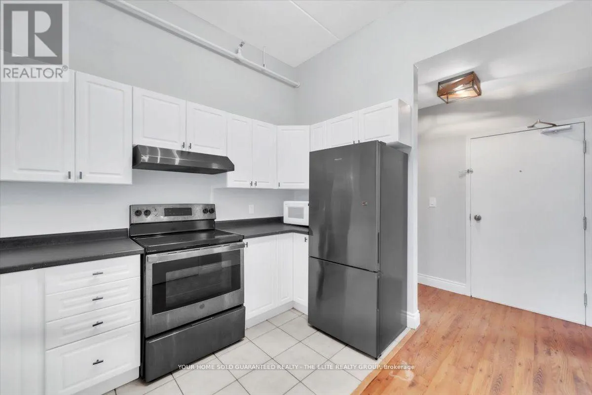 302 - 150 COLBORNE STREET