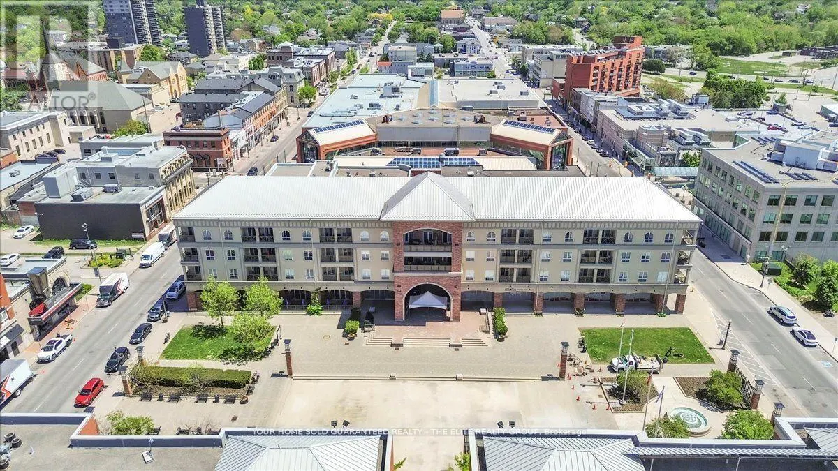 302 - 150 COLBORNE STREET