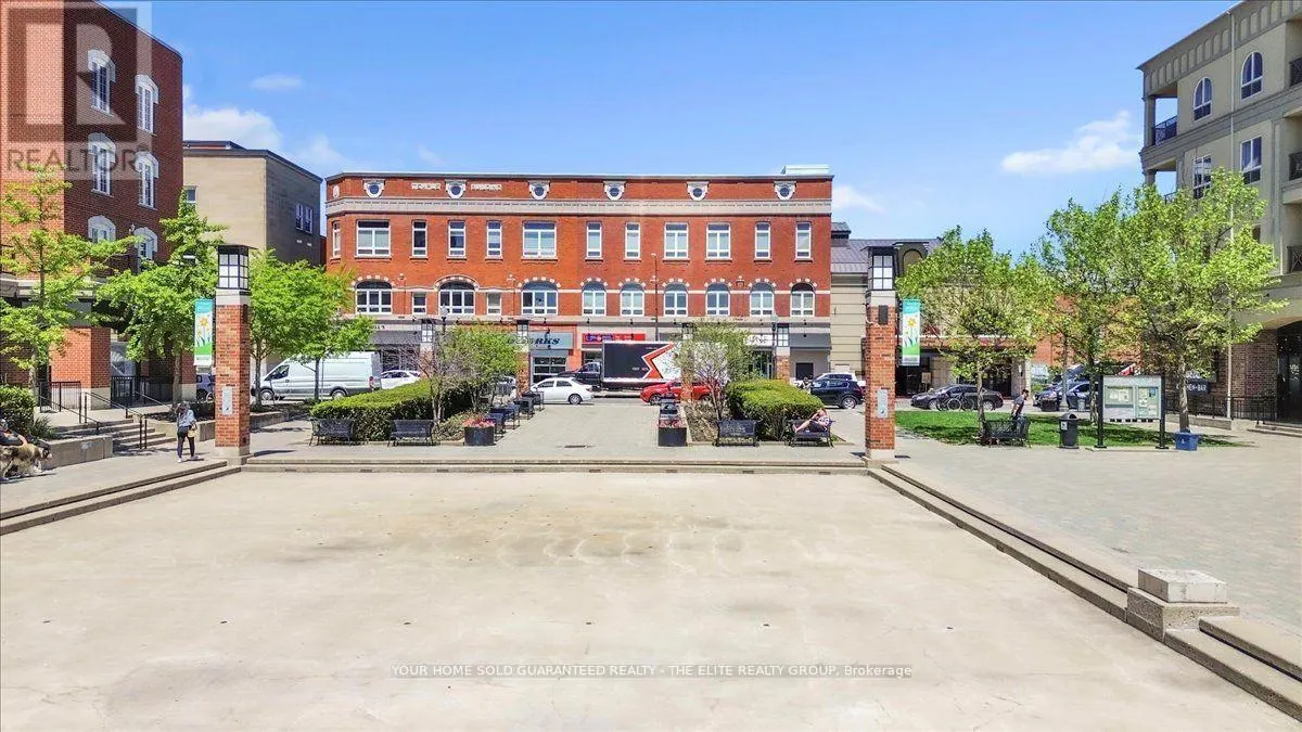 302 - 150 COLBORNE STREET