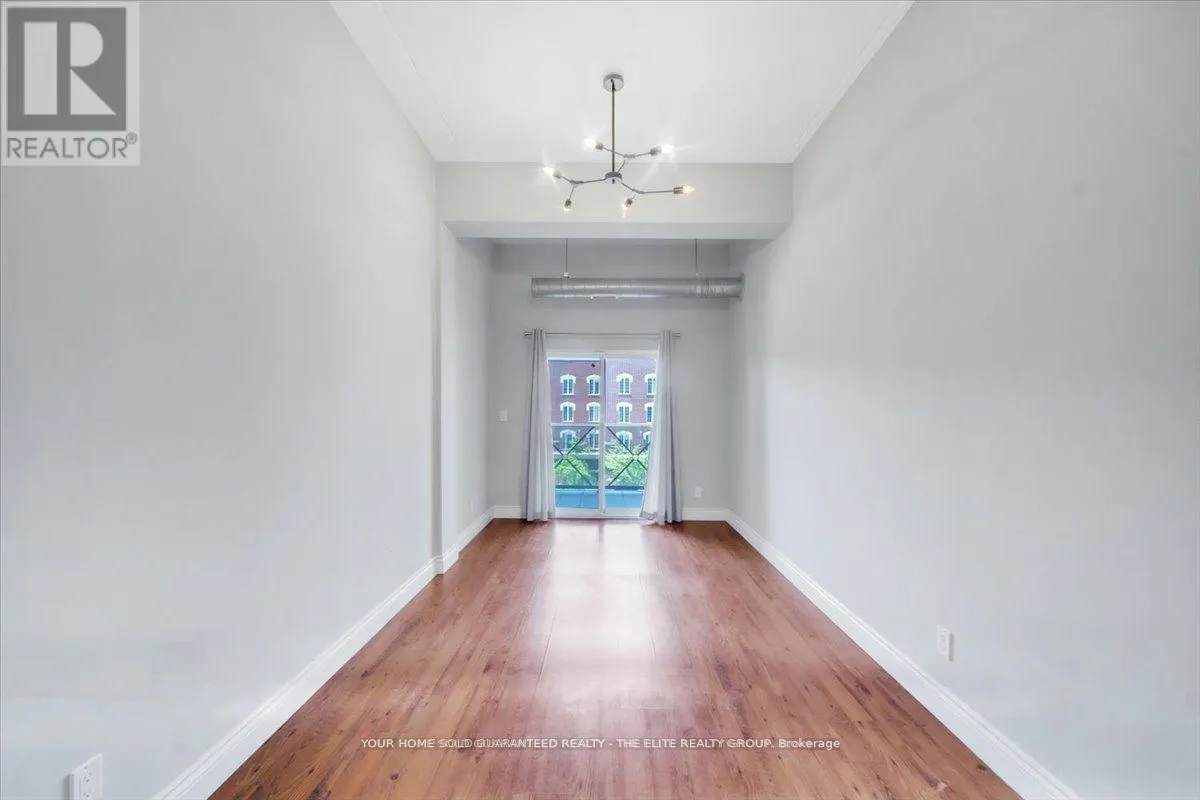 302 - 150 COLBORNE STREET