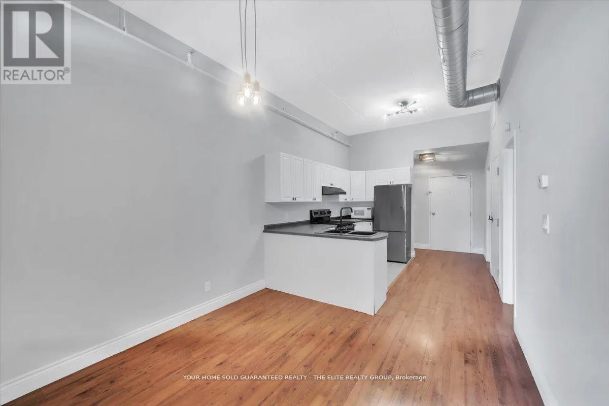 302 - 150 COLBORNE STREET
