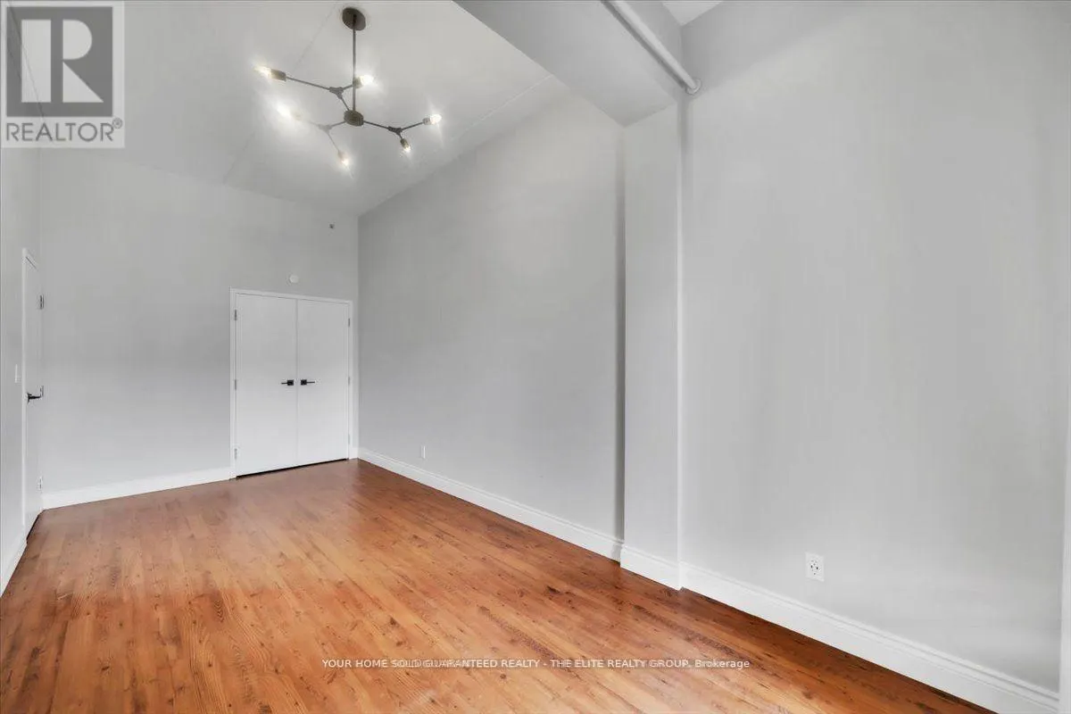 302 - 150 COLBORNE STREET