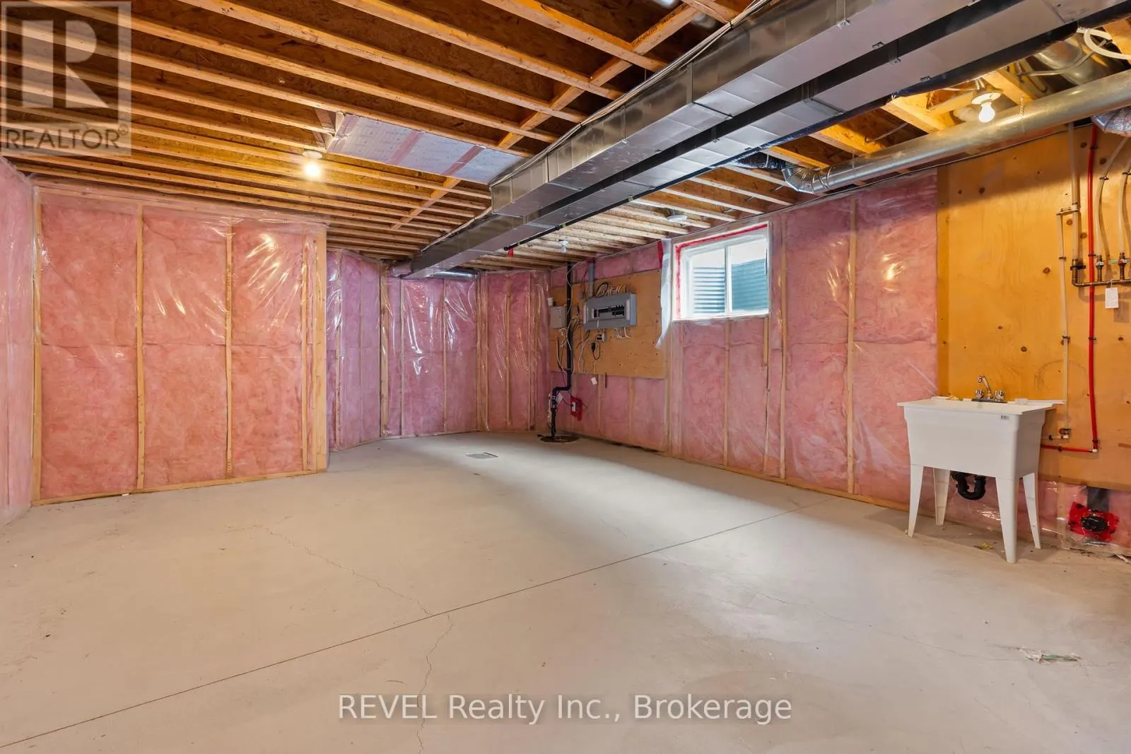 3556 ALGONQUIN DRIVE